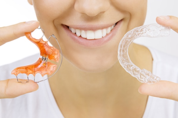 Dos diferentes retenedores